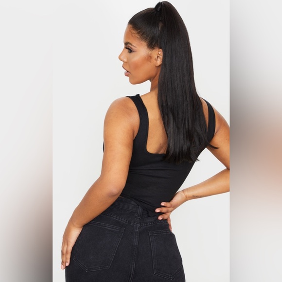 PRETTYLITTLETHING Black Ribbed Cropped Tank Top Sleeveless Casual Shirt Dip Hem - Picture 3 of 16